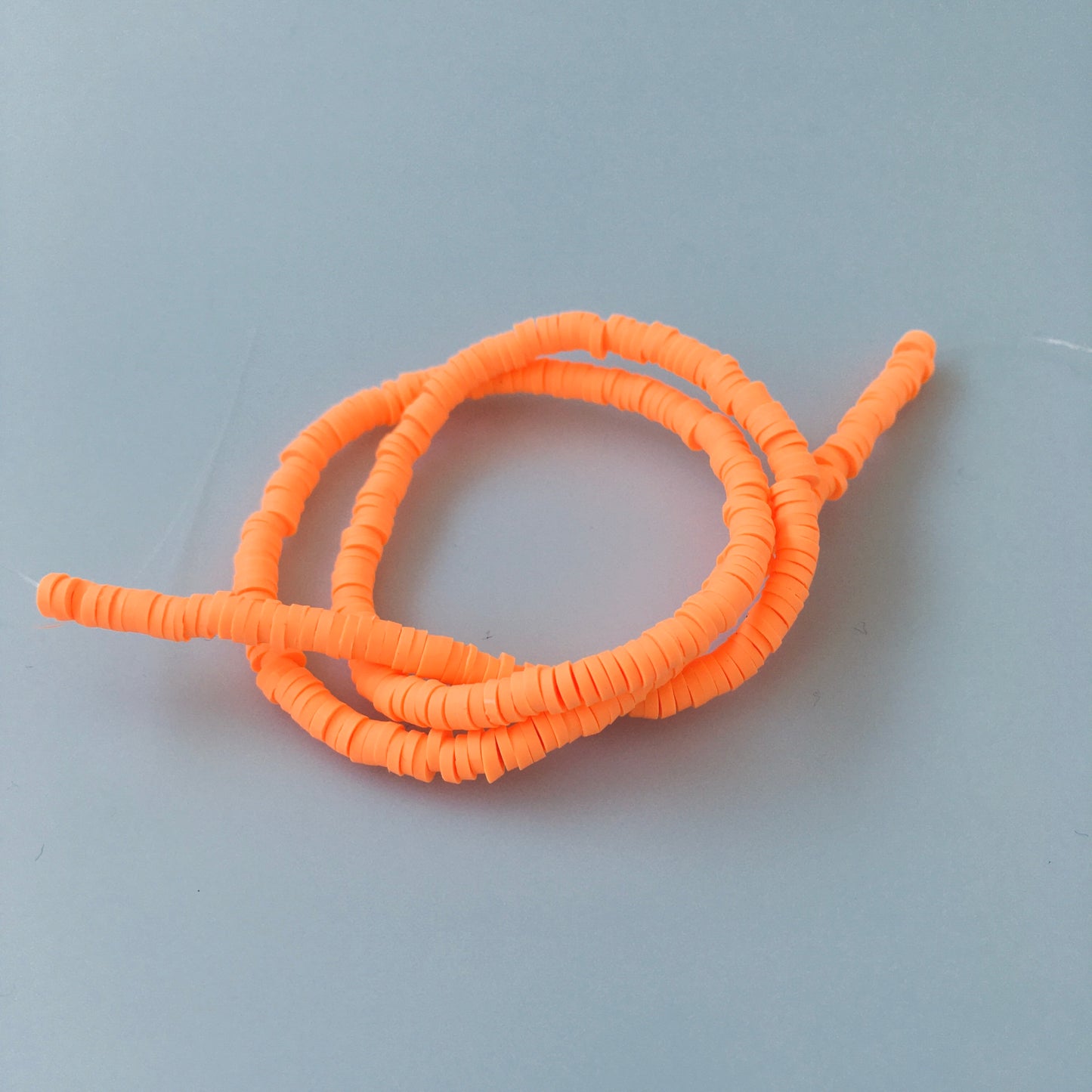 Katsuki helmed 4mm (oranžid toonid)