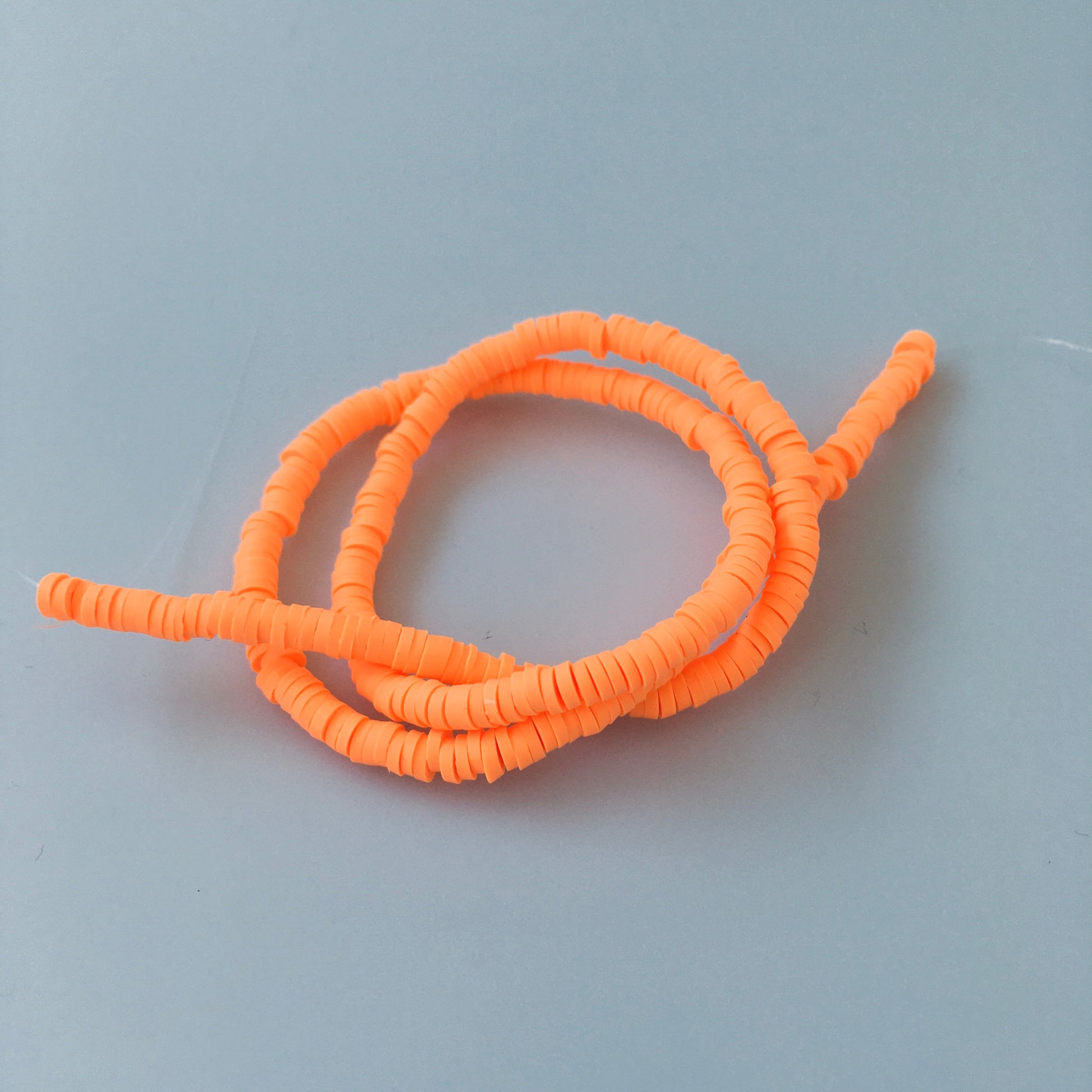 Katsuki helmed 4mm (oranžid toonid)
